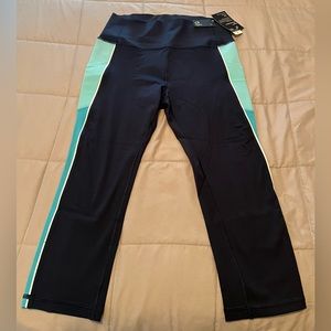 GapFit High Rise Colorblock Capris Blue M NWT